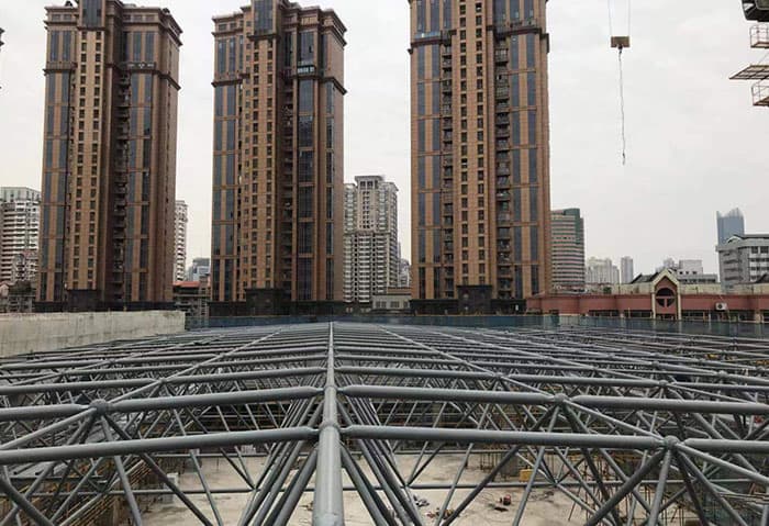 高邮螺栓球网架结构